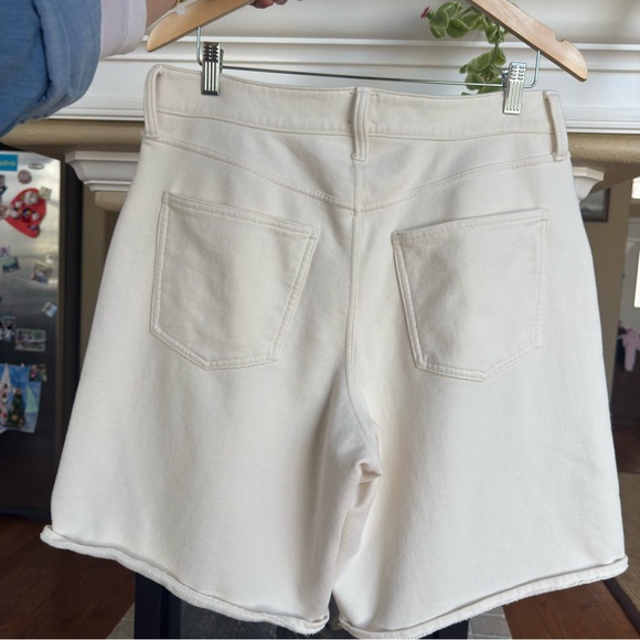 GAP Long Line Shorts Cream White Sweat pant Shorts Large Casual Comfy New - Picture 4 of 4